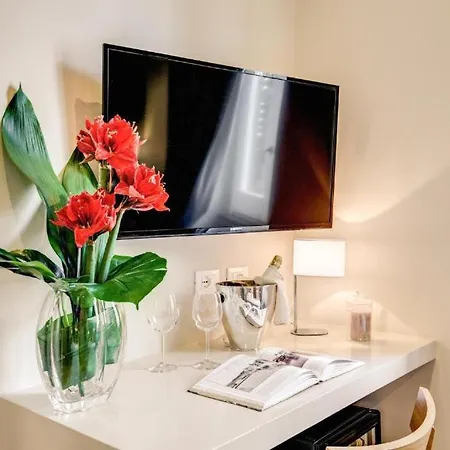 Tlv Navona Guest house
